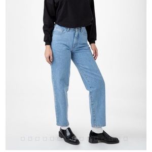 Los Angeles/American Apparel Relaxed Fit Mom Jeans